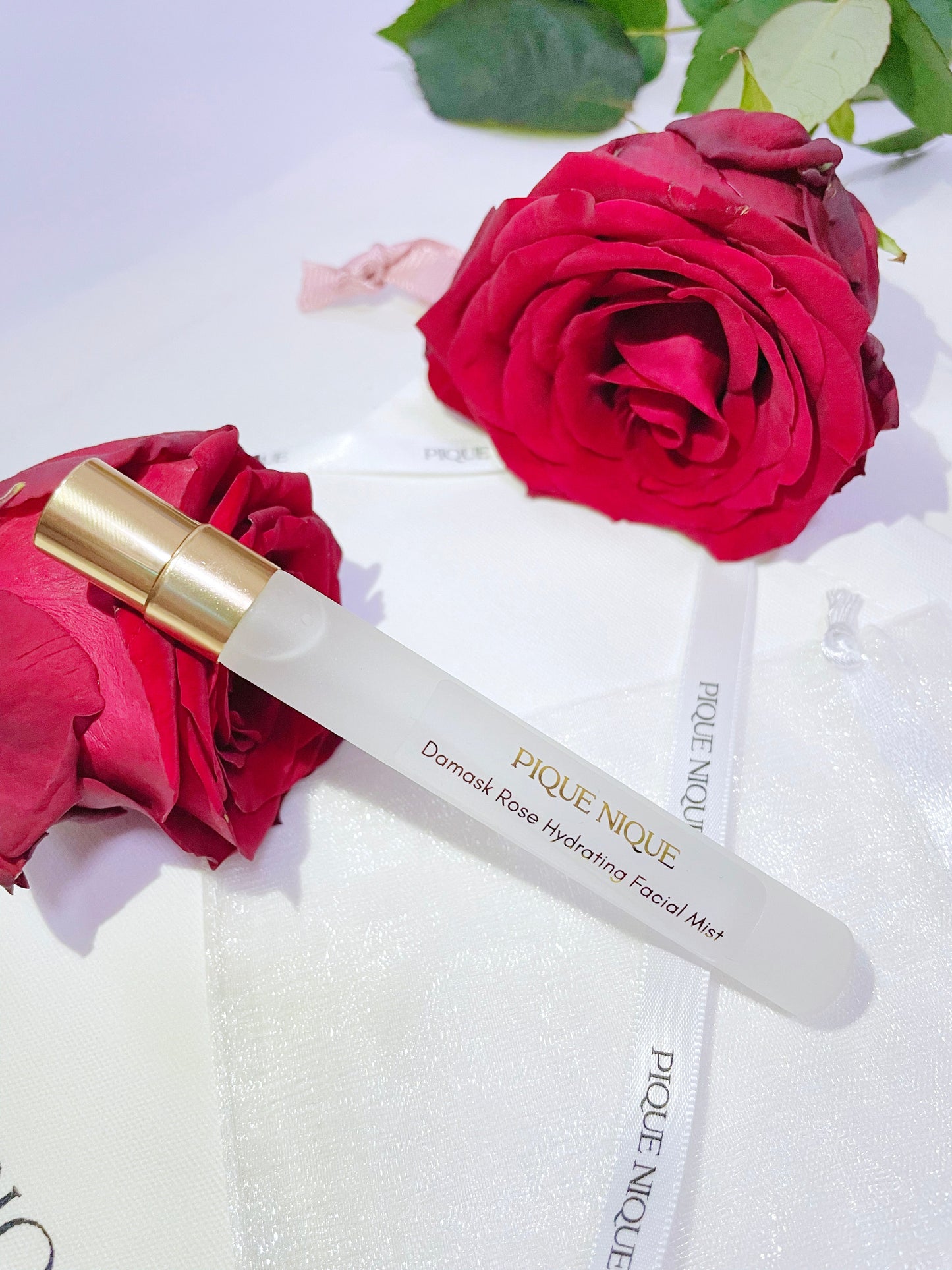 Rose De Damas (Damask Rose) Hydrating Facial Mist - Premium from PIQUE NIQUE - Discover natural formulations for bath and body at www.piqueniquesg.com.