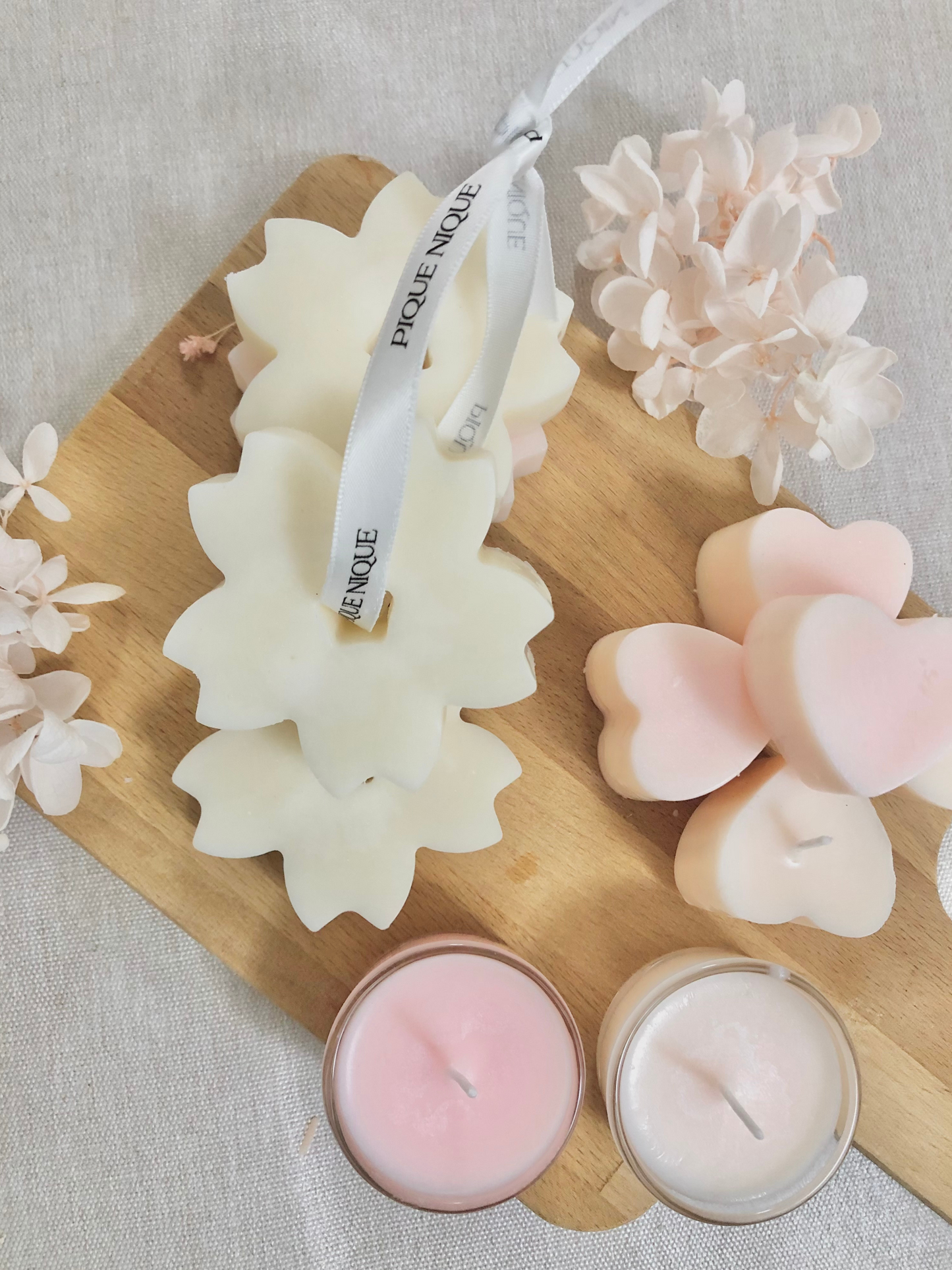 Hanami Wax Melts - Premium Wax Melt from PIQUE NIQUE - Discover natural formulations for bath and body at www.piqueniquesg.com.